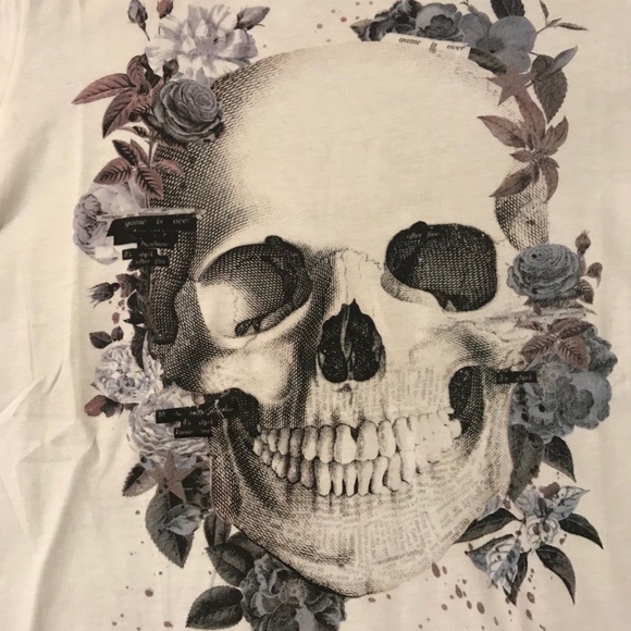 H&M Other - Skull & Roses H&M T-shirt Size XS